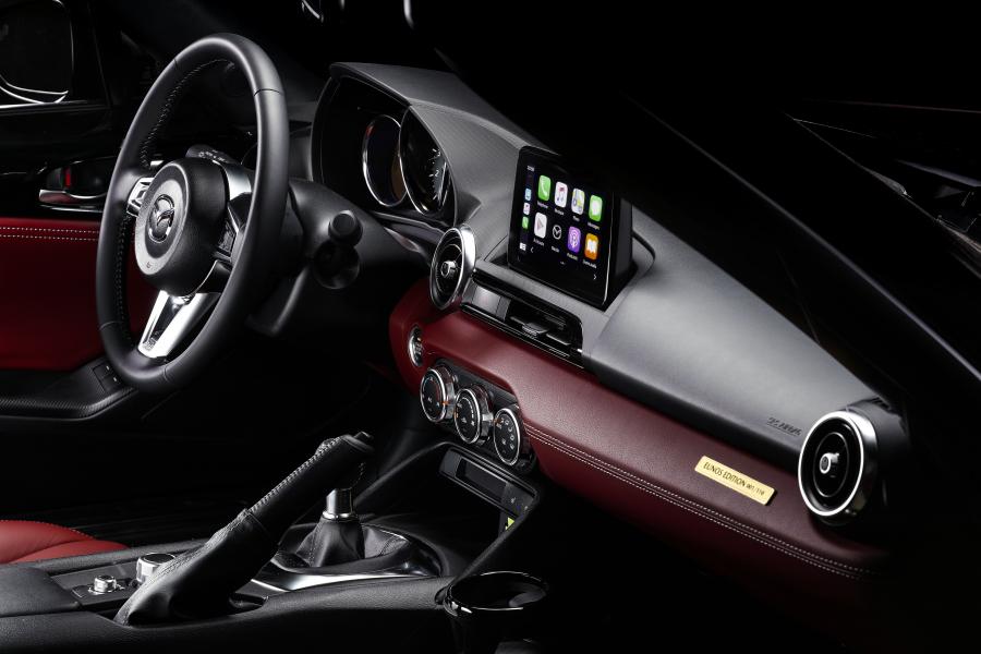 Торпедо Mazda MX-5 Eunos Edition 2020 года  (FR) (фото 19 из 30)